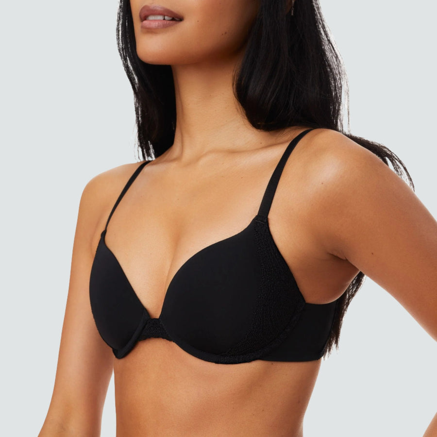 Aya wears 32B