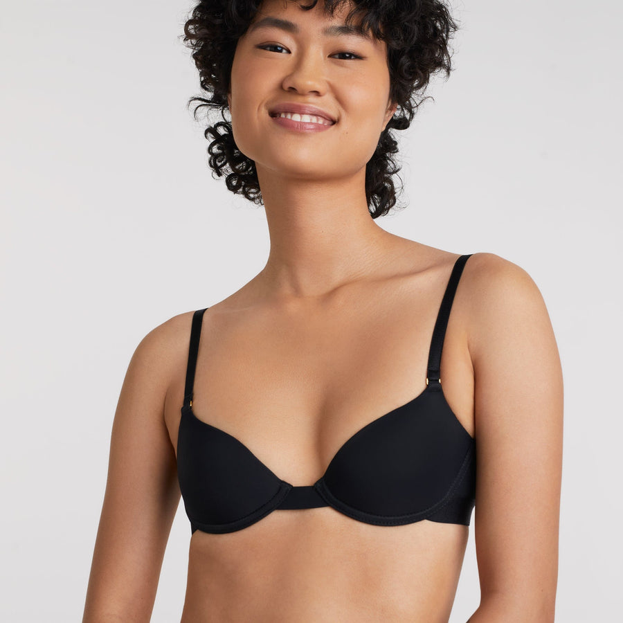 Lok wears 30A