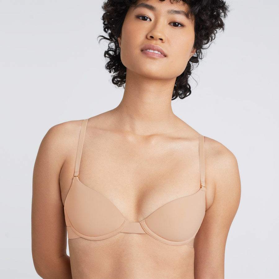 Lok wears 30A
