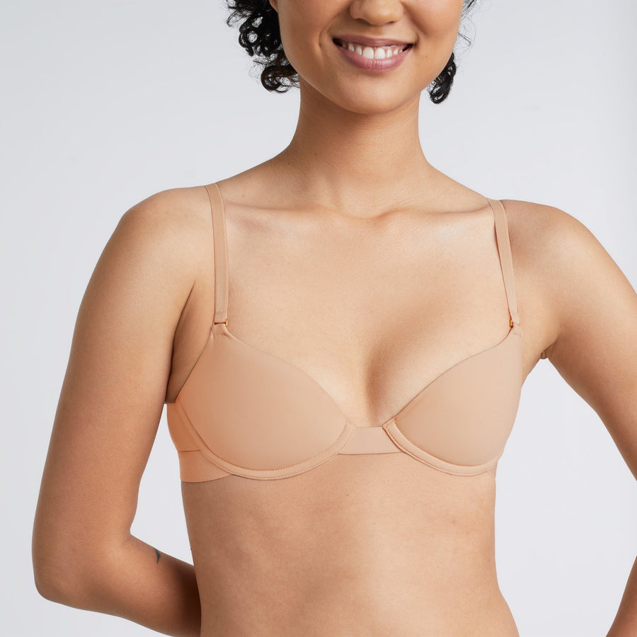 Lok wears 30A