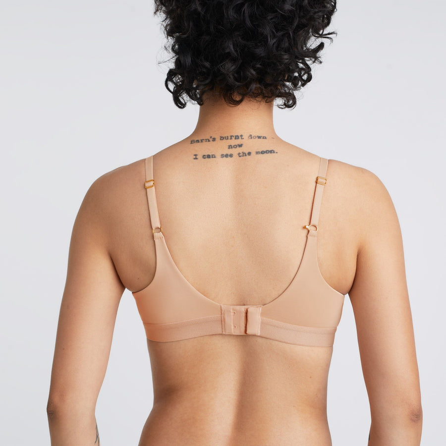 Lok wears 30A