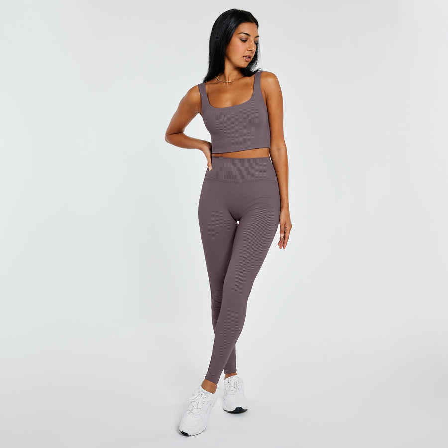 Model is 5'7