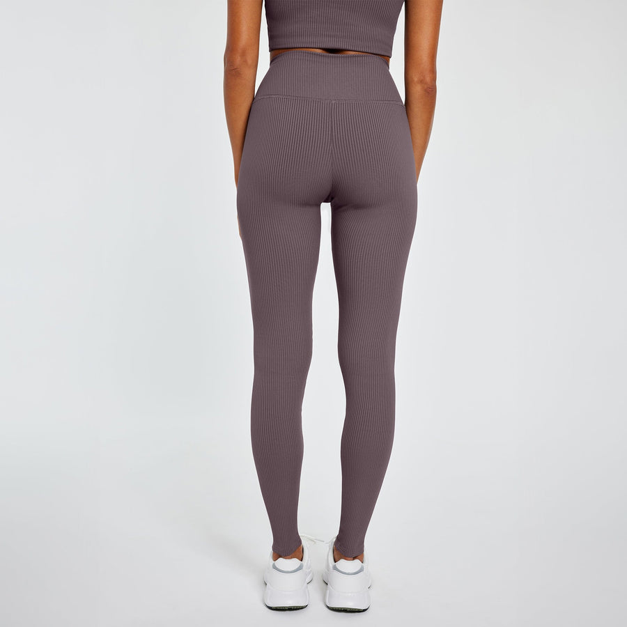 Model is 5'7