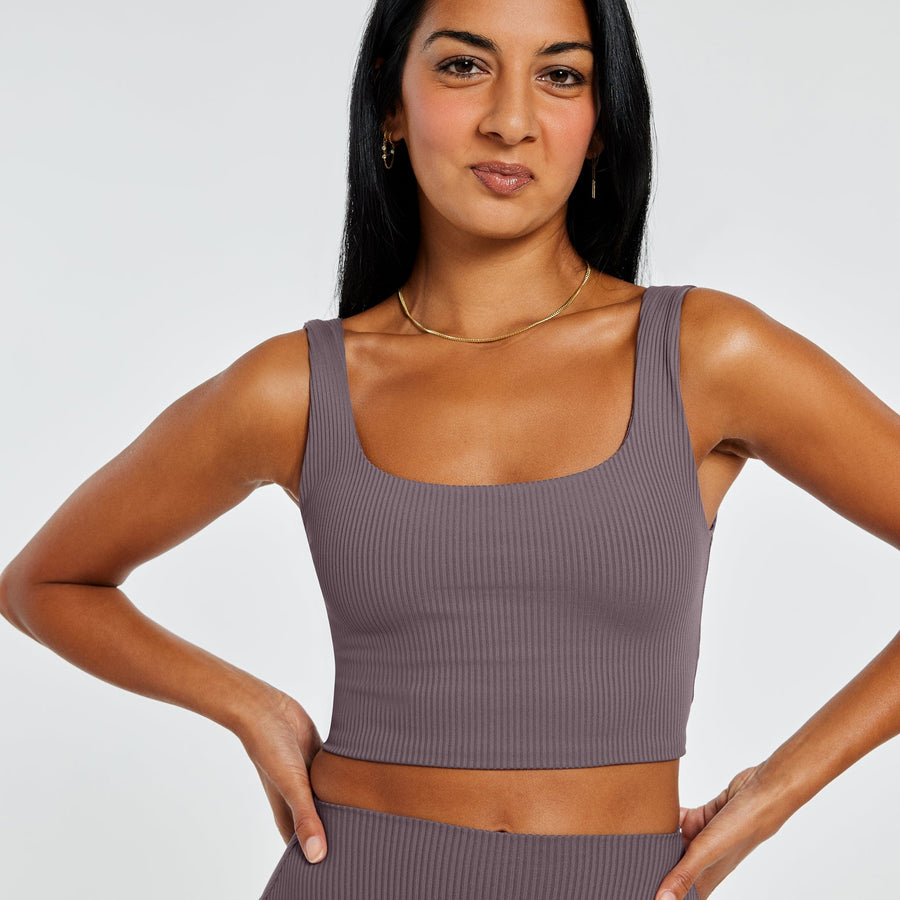 Model is 5'7