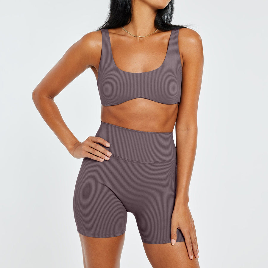 Model is 5'7