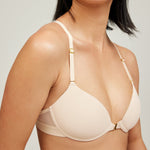 Cindy wears 30B