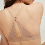 Sarah wears 32B