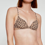 Carina wears 32A