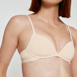 Carina wears 32A