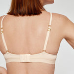 Carina wears 32A