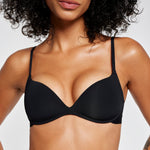 Keyshla wears 32B