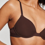 Abelise wears 32A