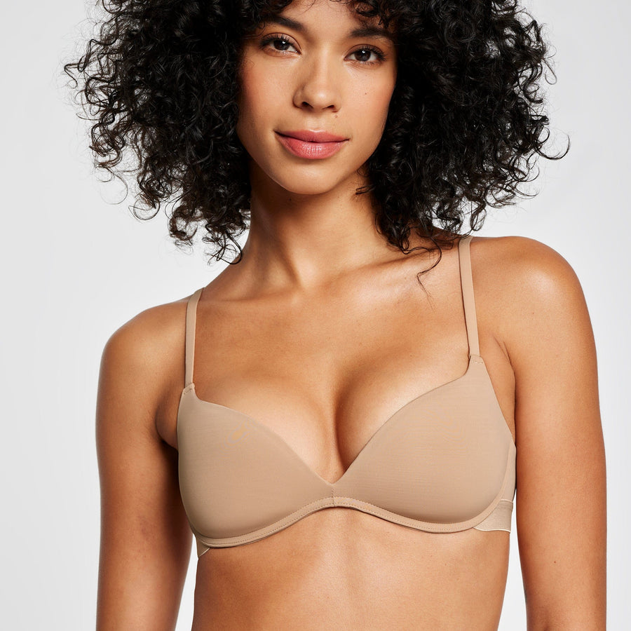 Keyshla wears 32B