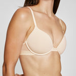 Dominique wears 34B