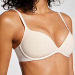 Keyshla wears 32B