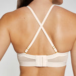 Dominique wears 34B