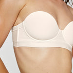 Dominique wears 34B